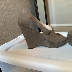 Nine West Heel (Size 10.5)